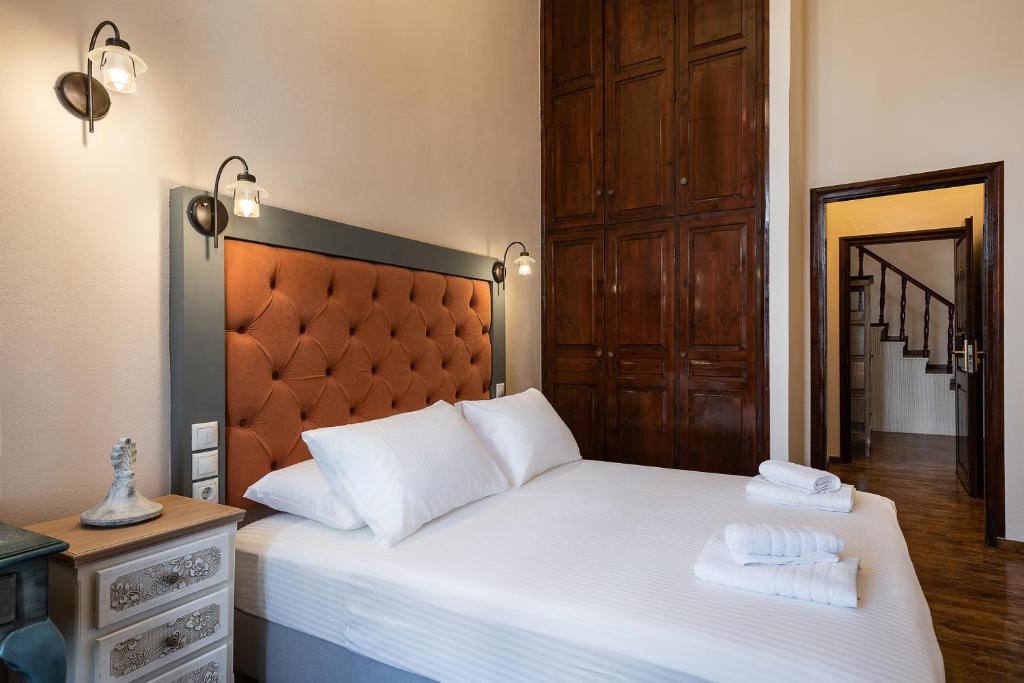 Old Town Suites - 12