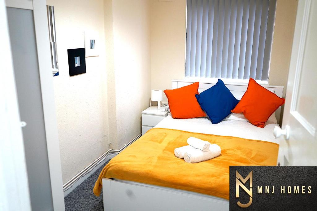 Beautiful Flat in Birmingham City Centre, Sleeps 9, Free Car Parking !