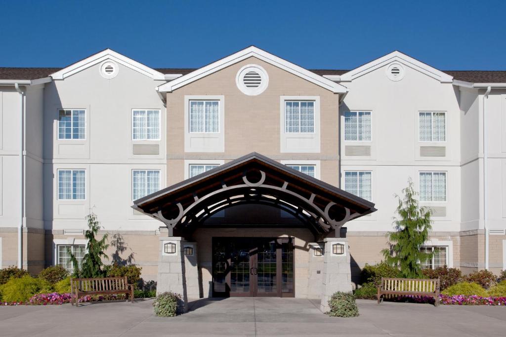 Staybridge Suites Cleveland Mayfield Heights Beachwood by IHG photo