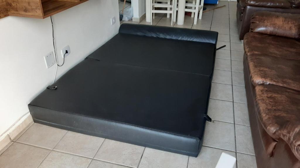 Apto com Piscina e Churrasqueira