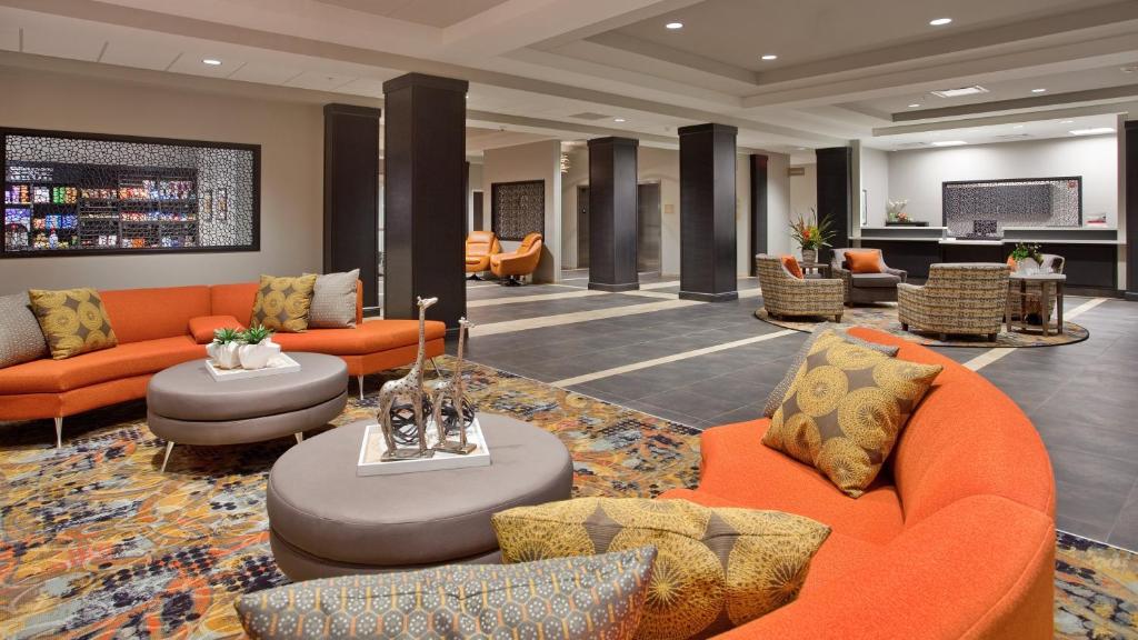 Area lobi atau resepsionis di Candlewood Suites Grand Island, an IHG Hotel