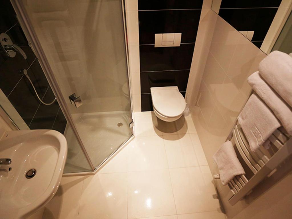 Koupelna v ubytování Hotel Otoliński