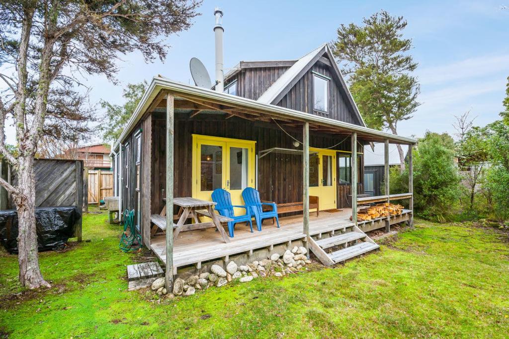 Parehopu Lake House - Taupo Holiday Home - Housity