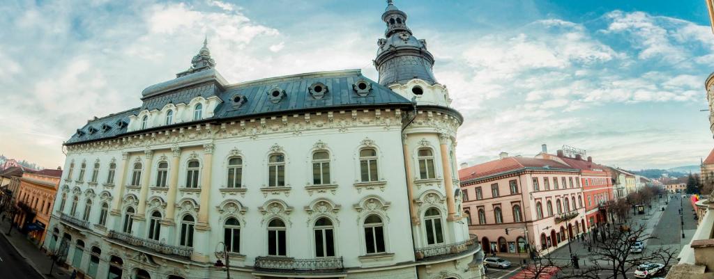 Nespecifikovaný výhled na destinaci Kluž nebo výhled na město při pohledu z apartmánu