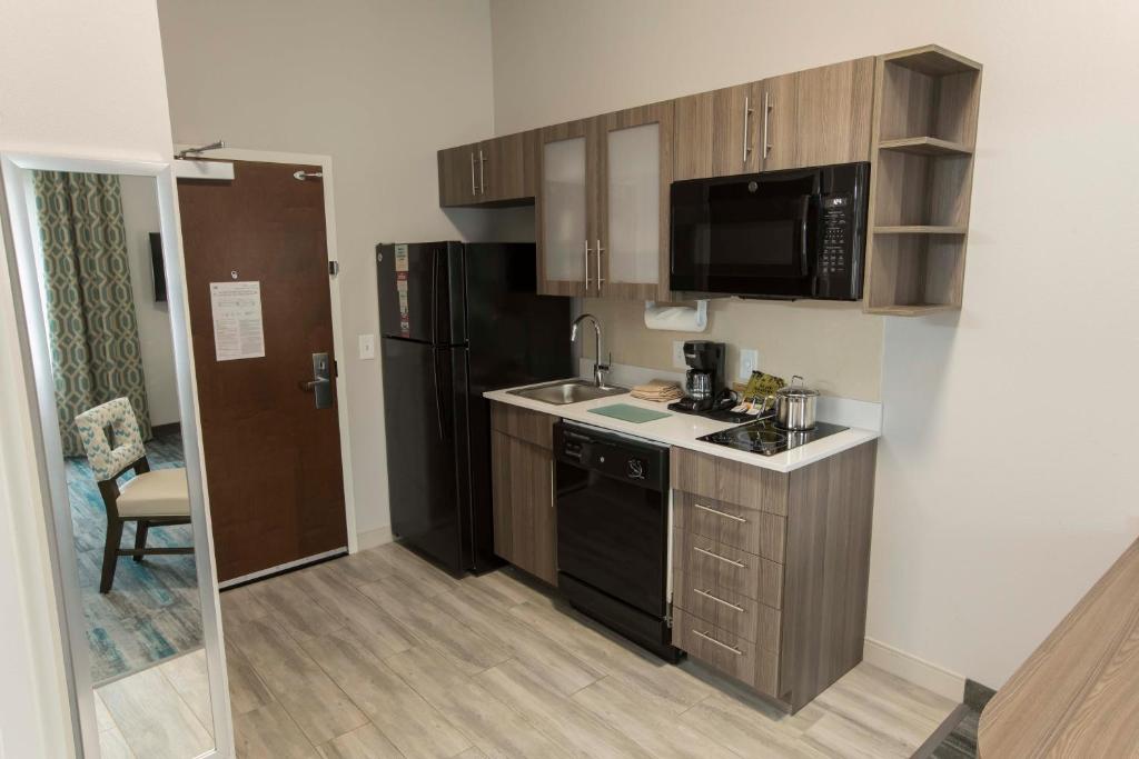 Candlewood Suites - McDonough by IHG - Suite De Estudio Con Dos Camas Queen