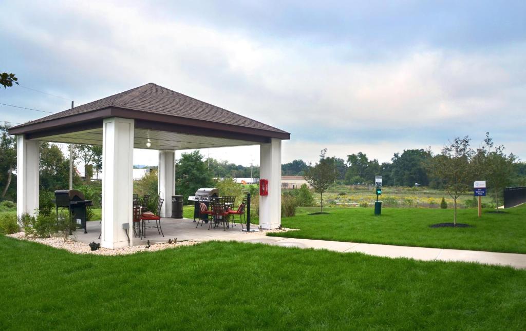 Candlewood Suites York by IHG photo