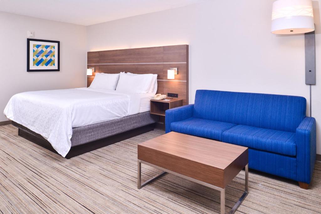 Holiday Inn Express Hotel & Suites Tampa-Anderson Road-Veterans Exp by IHG photo