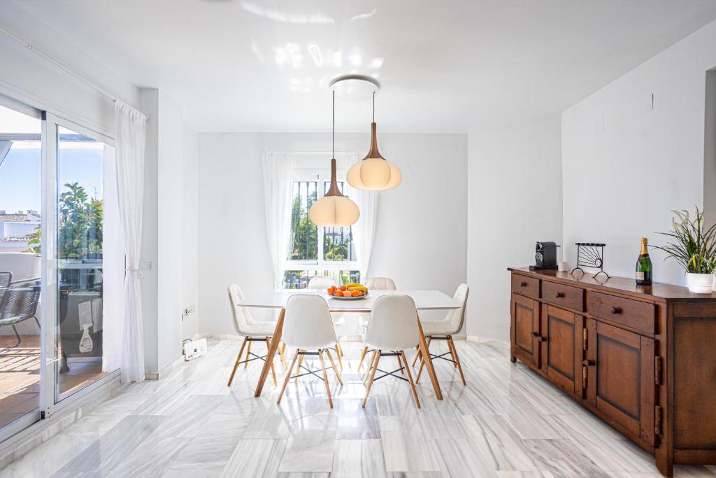 Fotografie z fotogalerie ubytování Casa Naranjos v destinaci Marbella