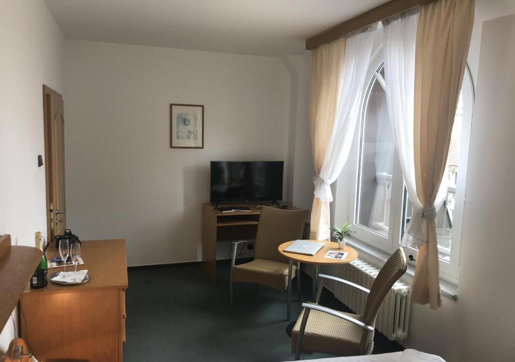 TV a/nebo společenská místnost v ubytování Hotel Otar