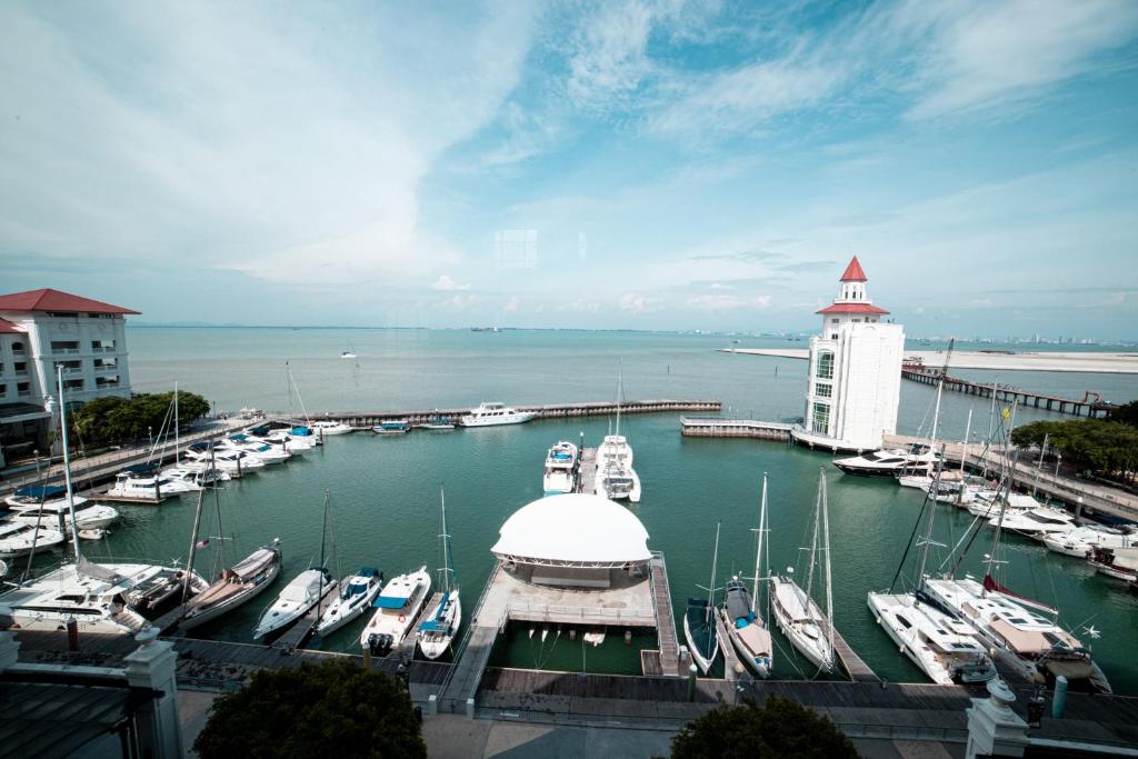 Gallery image of Strait Quay Marina Suite in Tanjong Tokong