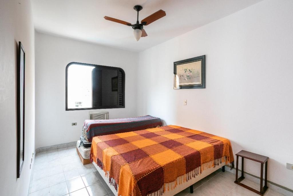  Apartamento em Guarujá 350 da Praia da Enseada proximo ao aquário