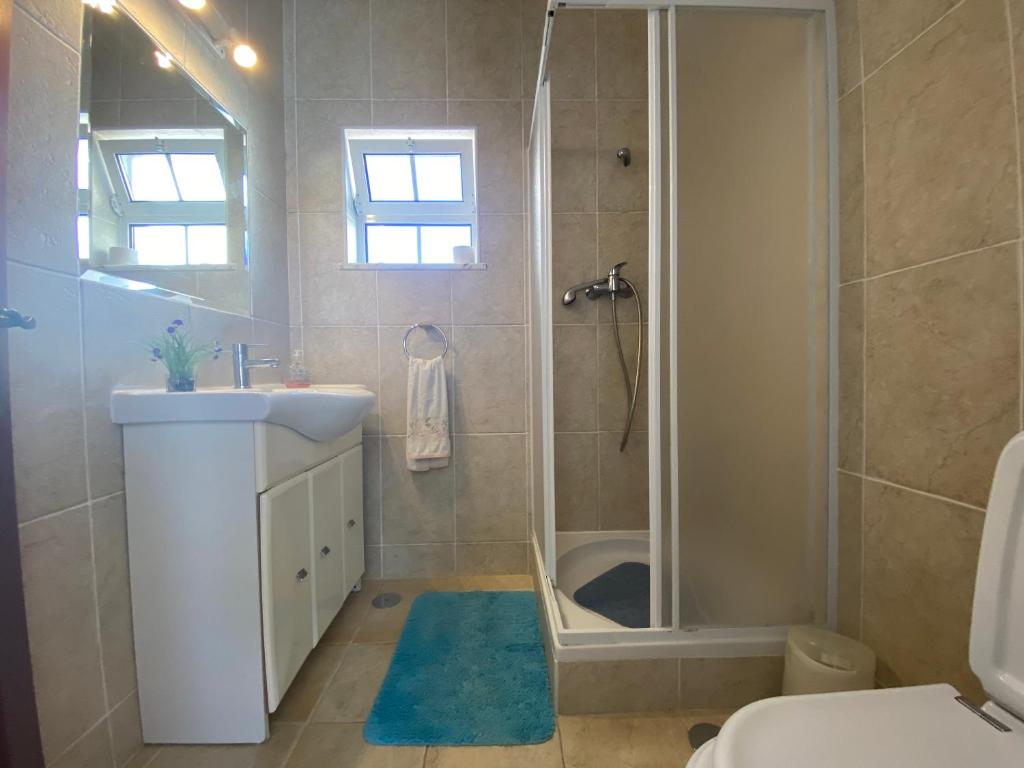 Lagos Marina Guest House - 11