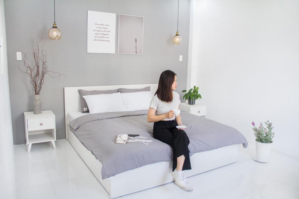 MIDMOST Villa Hotel - 9