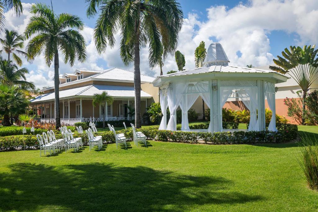 Ocean Blue & Sand Beach Resort - All Inclusive photo