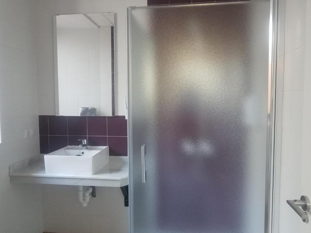 Kúpeľňa v ubytovaní Benarrabá Hostel