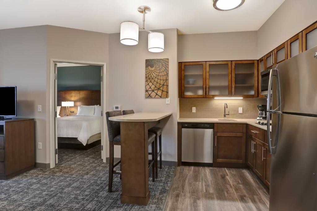 Staybridge Suites - Overland Park - Kansas City S by IHG photo