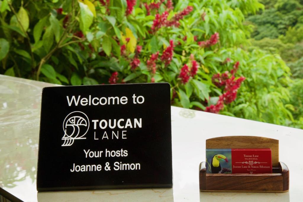 Certifikát, hodnocení, plakát nebo jiný dokument vystavený v ubytování Toucan Lane Hotel and Restaurant