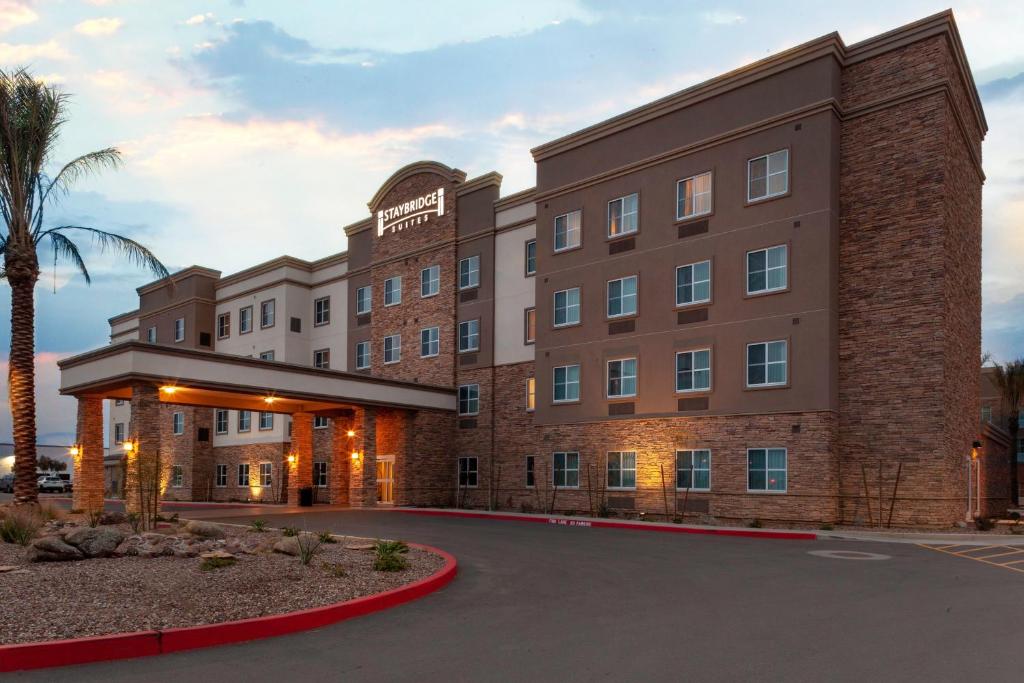 a rendering of the hampton inn suites anaheim at Staybridge Suites - Gilbert - East Mesa, an IHG Hotel in Gilbert