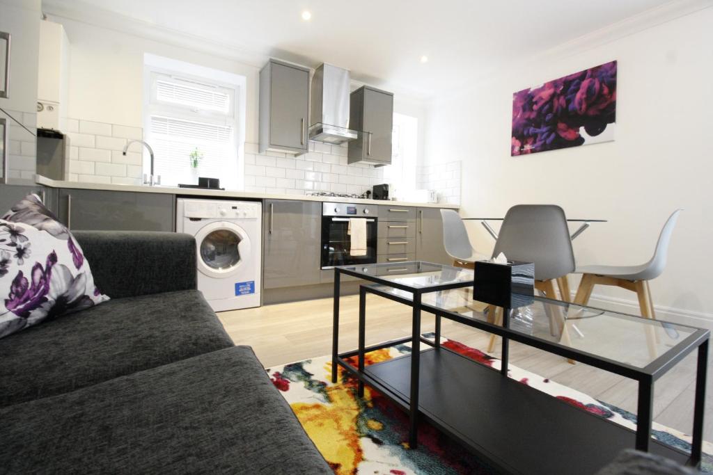 Willow Serviced Apartments - The Walk 3