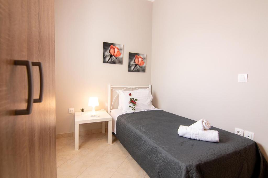 A bed or beds in a room at M&M apartments 1