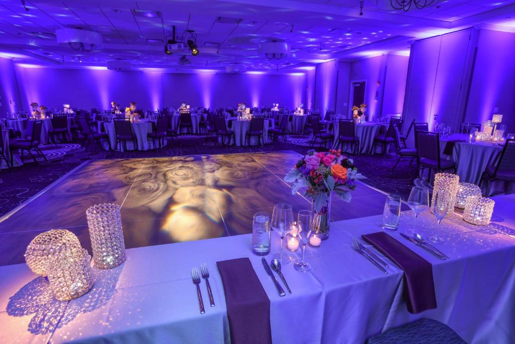 Voco The Clair Cincinnati Downtown by IHG photo