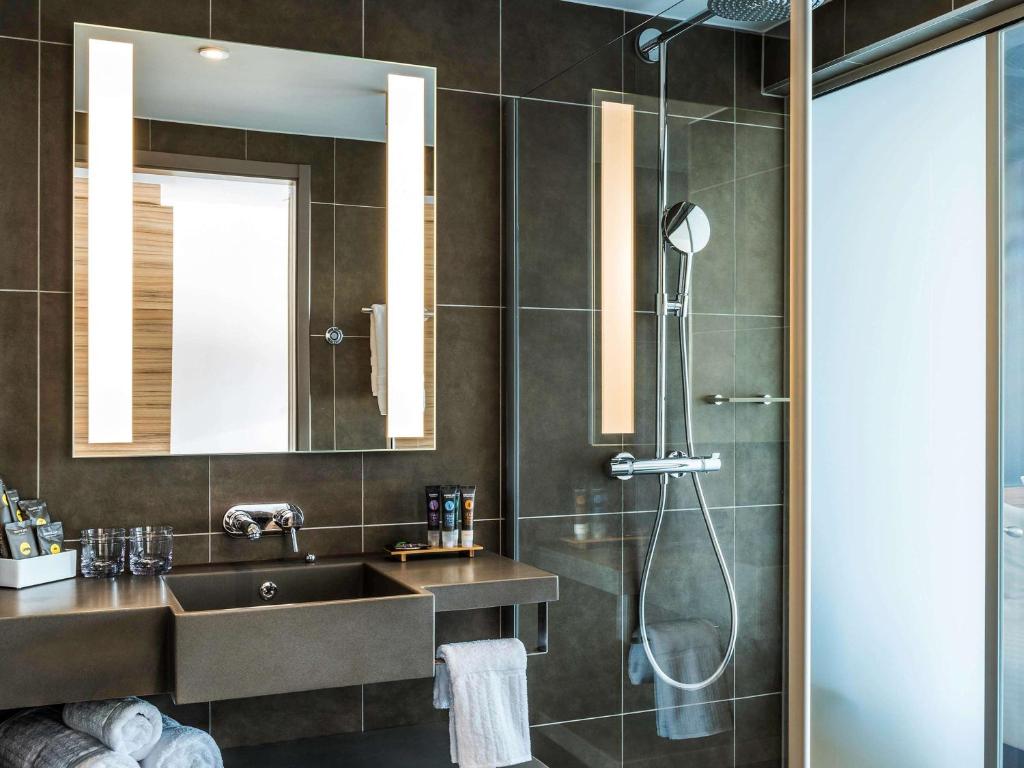 Novotel London Canary Wharf - Superior Double Room With City View