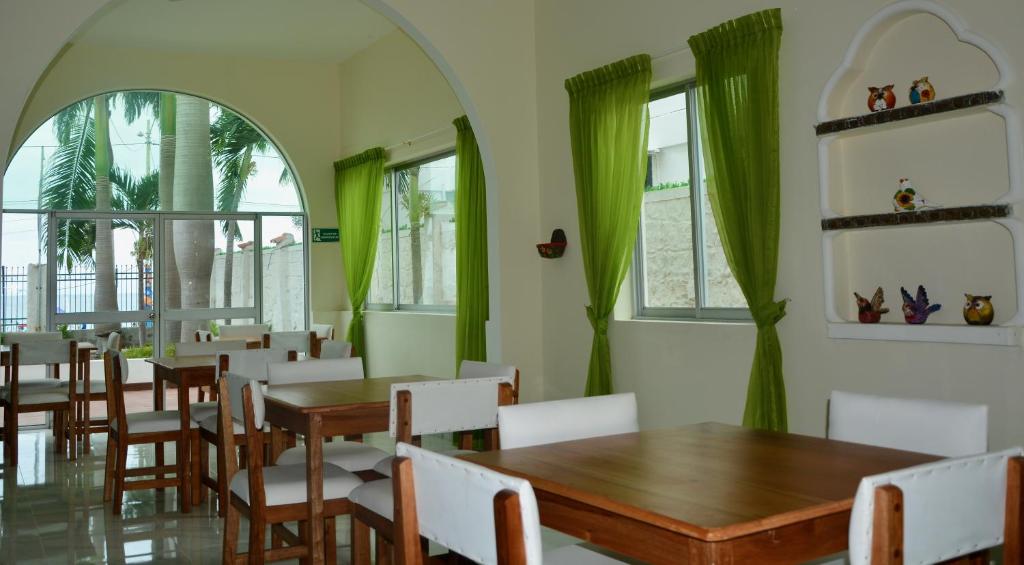 Restaurace v ubytování Hotel Casablanca CHIPIPE