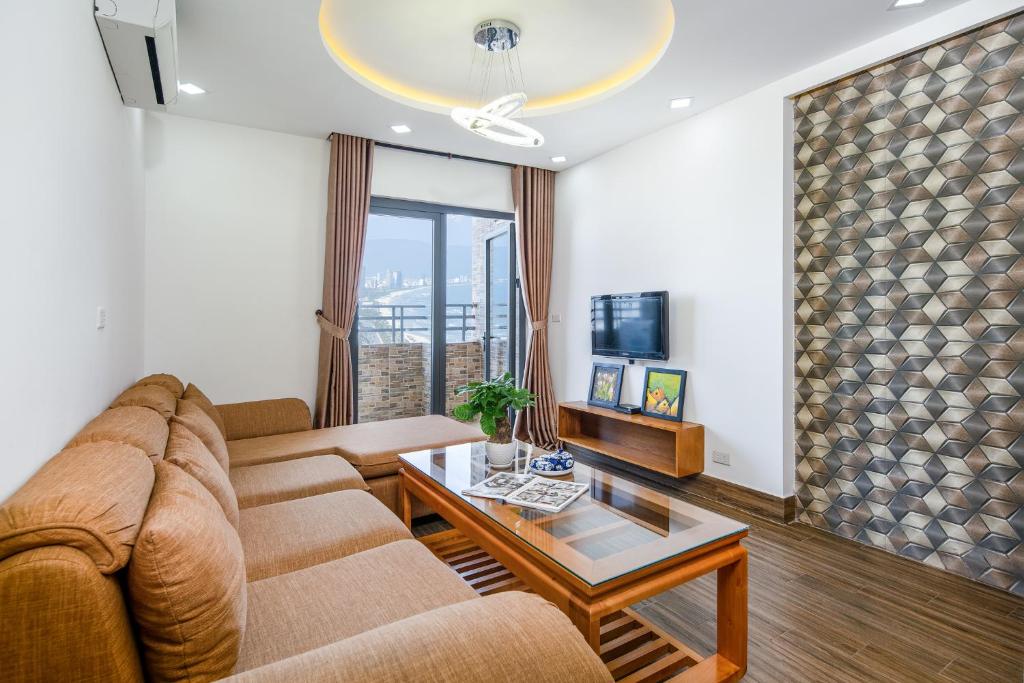 2BR 2Bath Balcony Best SEA VIEW 67m2 APT - High Floor - 1' to MY KHE Beach - Căn hộ 2PN, 2WC Ban công view biển - Một phút đến biển - Tầng cao