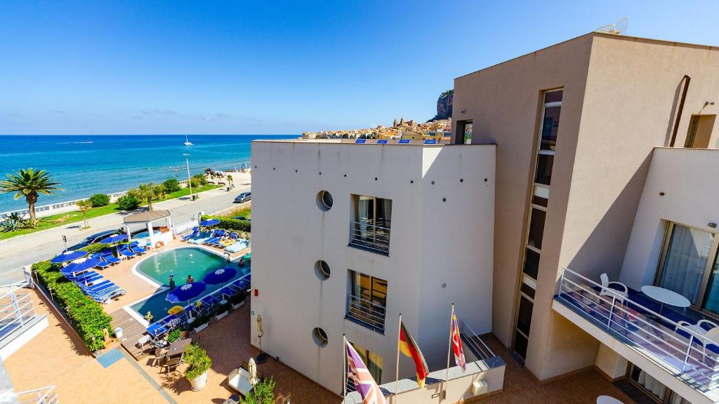 Nespecifikovaný výhled na moře nebo výhled na moře při pohledu z hotelu