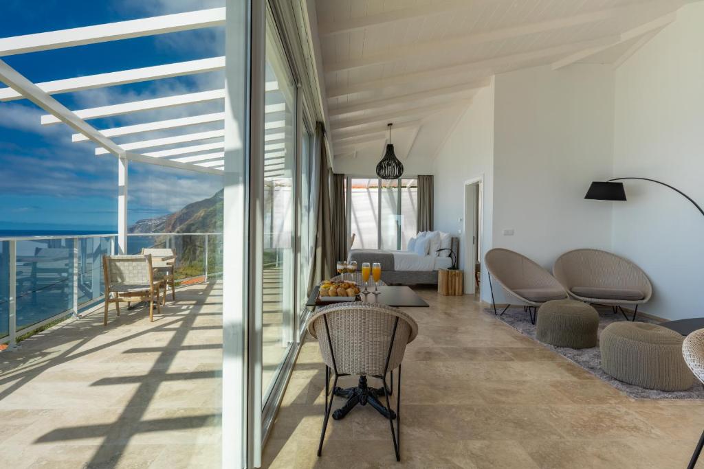 Posezení v ubytování Escarpa - The Madeira Hideaway
