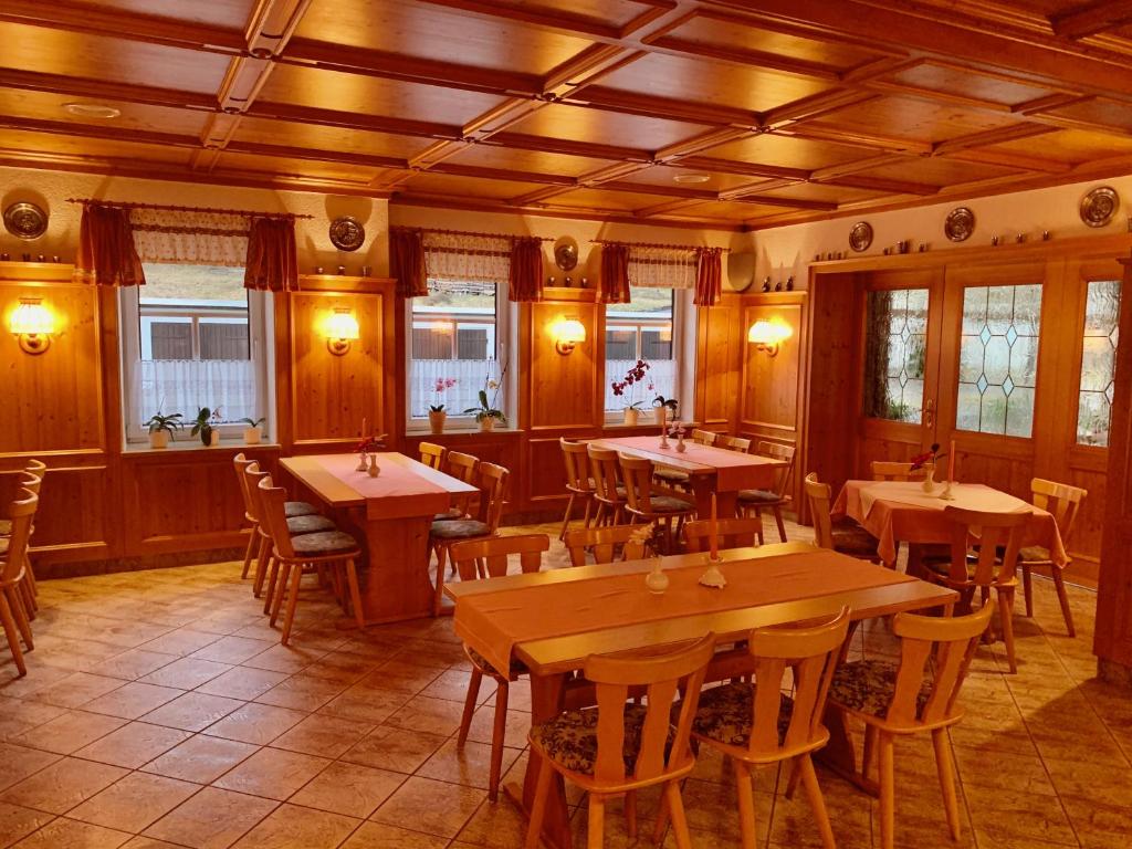 Restaurace v ubytování Pension Weiberwirtschaft in Pobershau