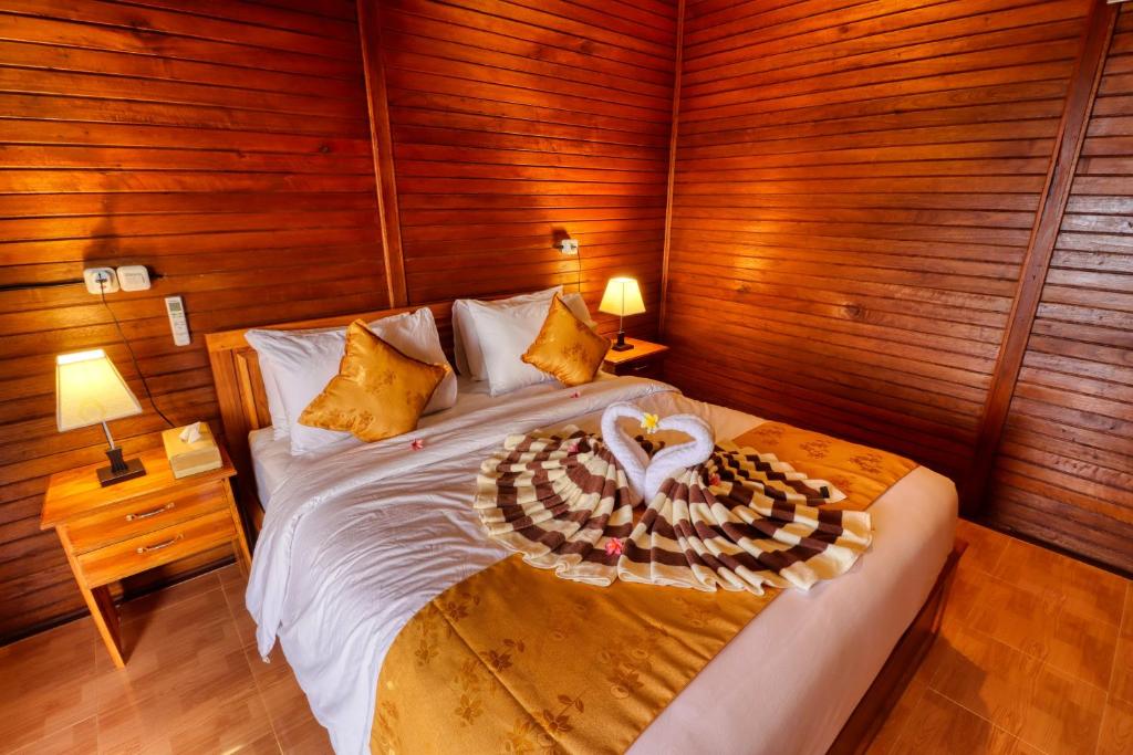 Sebuluh Sunset Hill - 19