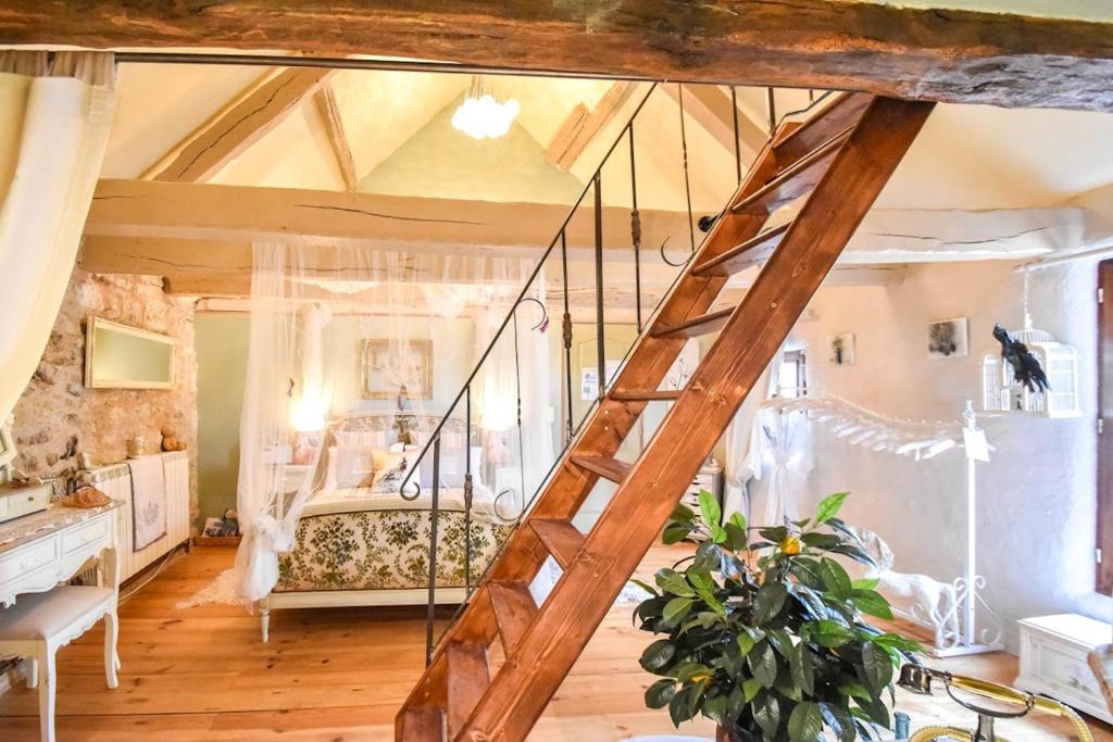 Le Petit Coin de Charme - Deluxe Double Room With Bath