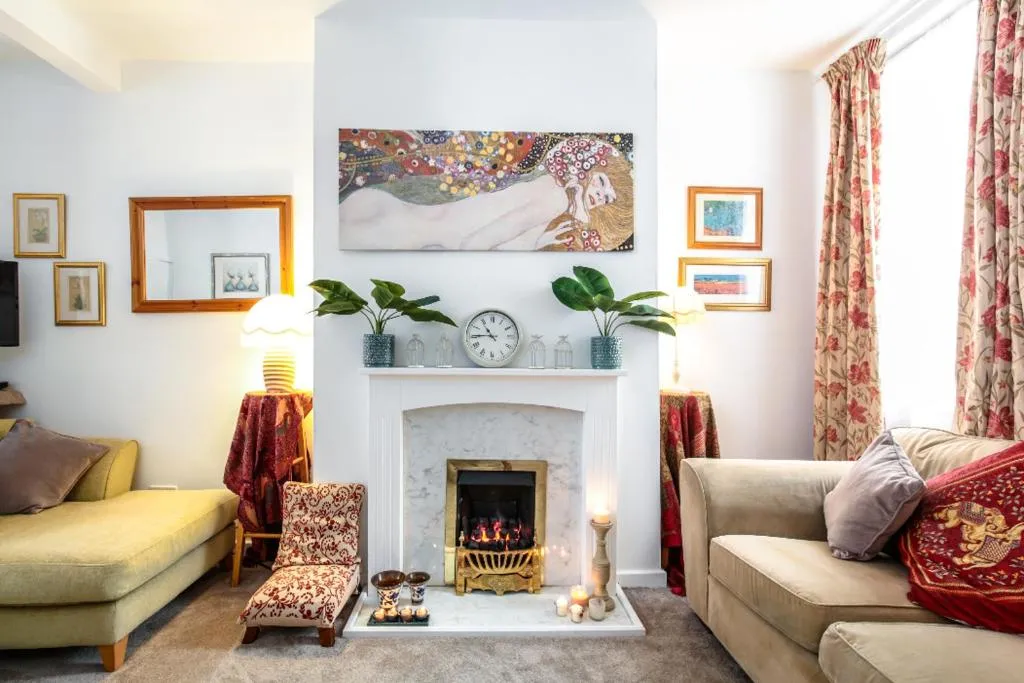 Emmas Cottage LIVERPOOL John Lennon Airport, Bayberry (NY), United Kingdom