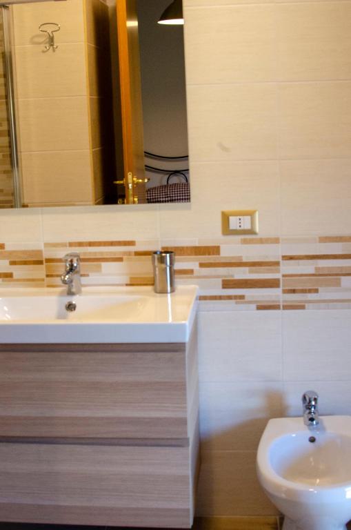 BnB acasaconme - Room King Con Balcón