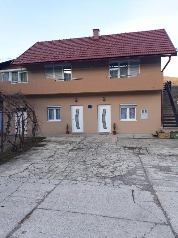 Tri Sreće - Apartment With Terrace