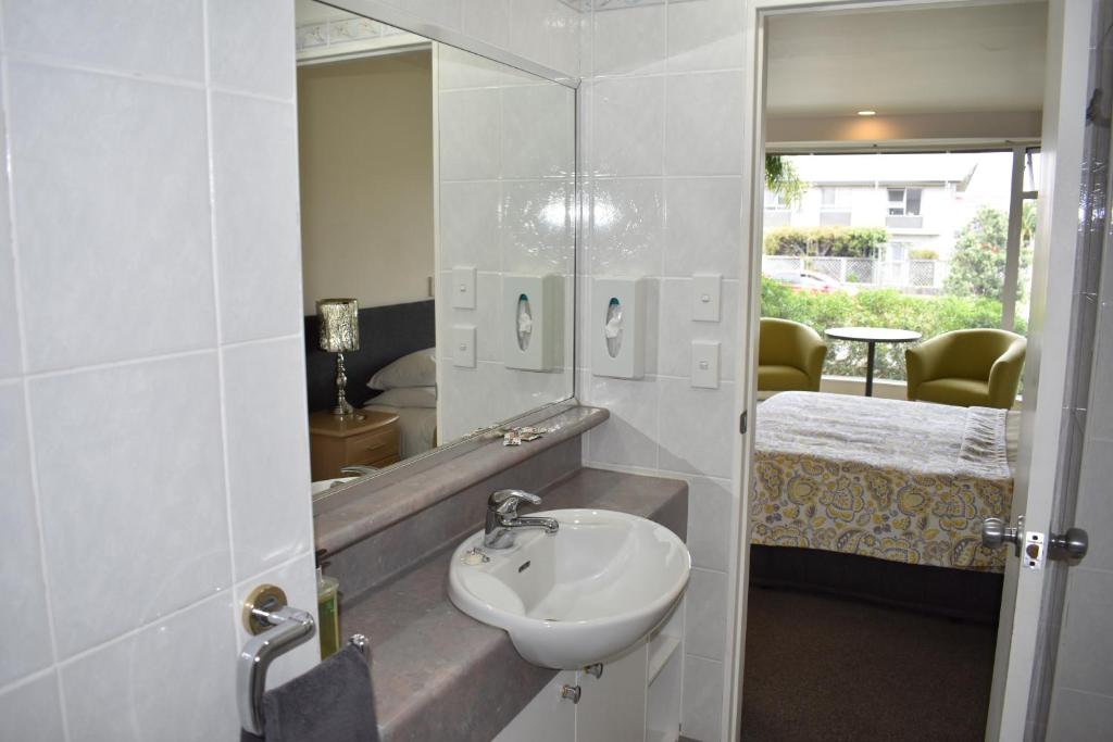 Baywatch Motor Inn - Resim 25