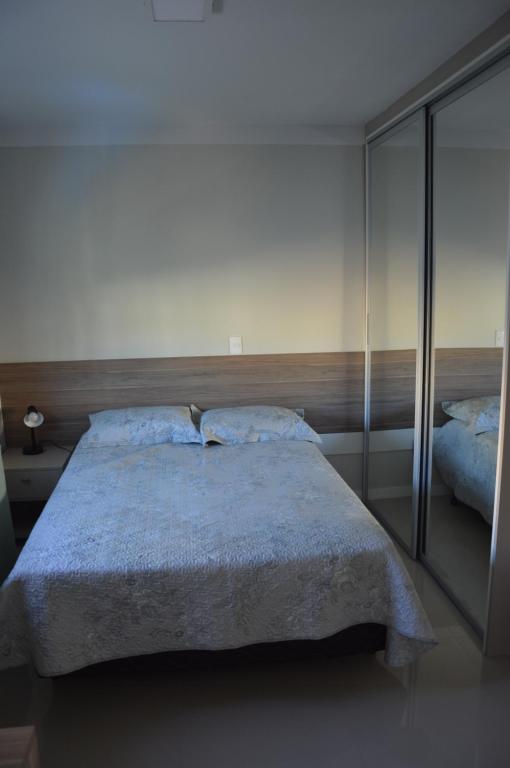  Belíssima cobertura 3 suítes com vista para o mar