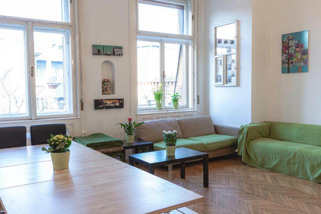 Posezení v ubytování Spicy Hostel
