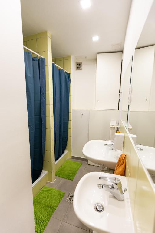 Koupelna v ubytování Spicy Hostel