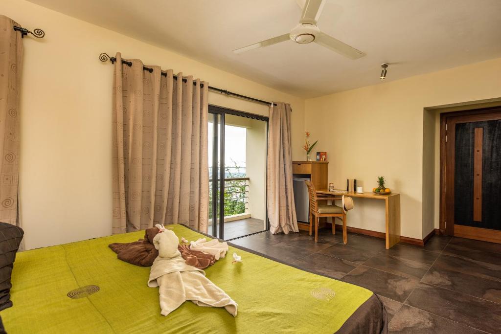 Happy Days Guest House - 2