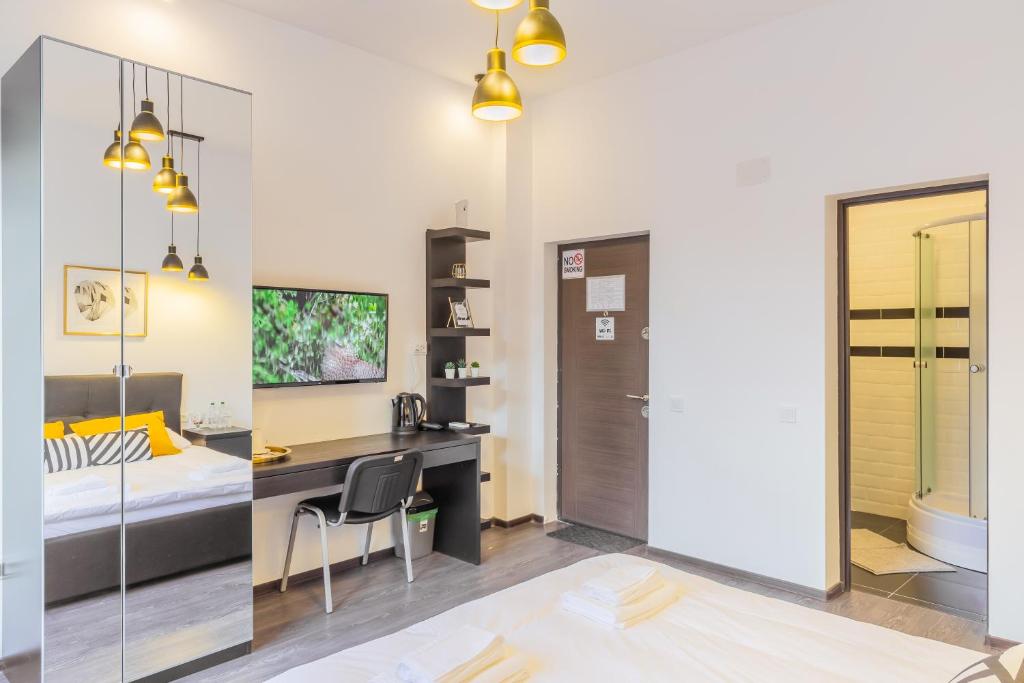 CHÂTEAU: Upscale Suites in Bucharest's Historical Center! - Resim 42