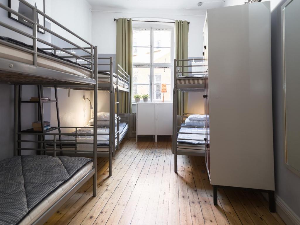 Castanea Old Town Hostel photo