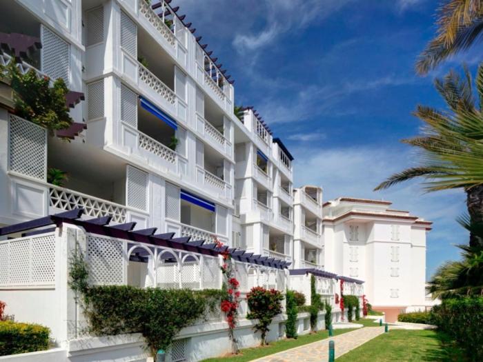 Moderno y luminoso apartamento en Las Gaviotas- Puerto Banús ...