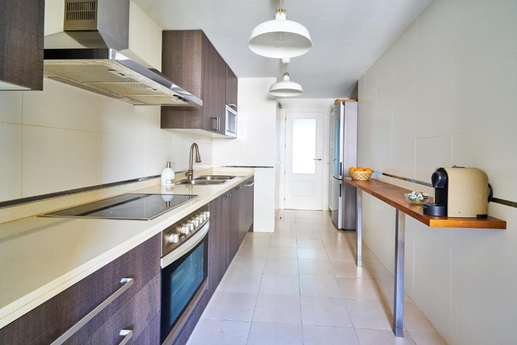 Kuchyňa alebo kuchynka v ubytovaní Sea View Penthouse, Pool, Privacy, Benalmadena
