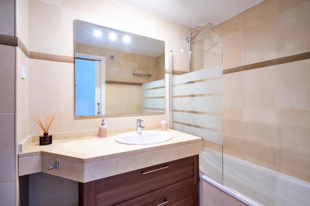 Kúpeľňa v ubytovaní Sea View Penthouse, Pool, Privacy, Benalmadena