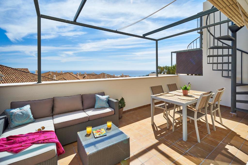 Balkón alebo terasa v ubytovaní Sea View Penthouse, Pool, Privacy, Benalmadena