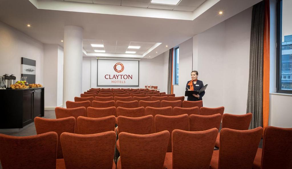 Clayton Hotel Cardiff - Resim 13