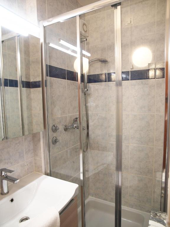Koupelna v ubytování Hotel Aurora