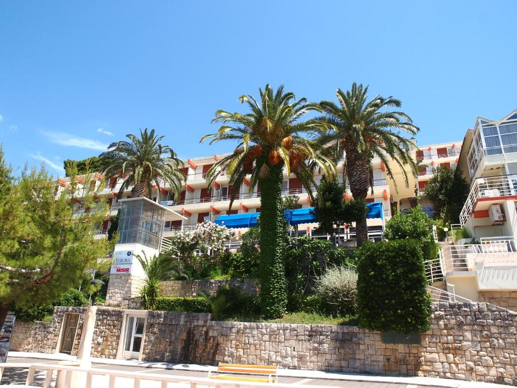 Bazén v ubytování Hotel Aurora nebo v jeho okolí